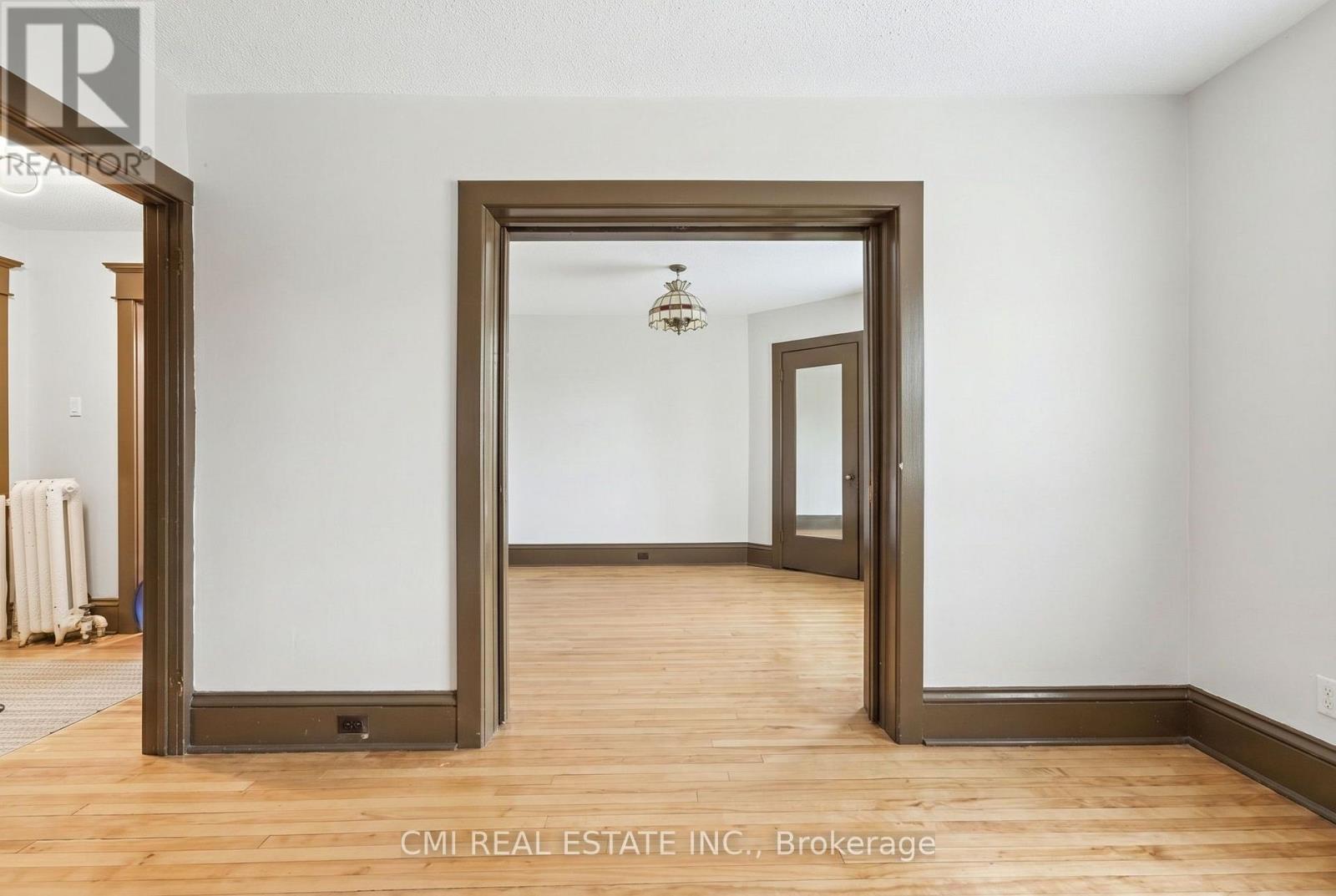 #1 1031 CARLING AVENUE - 8