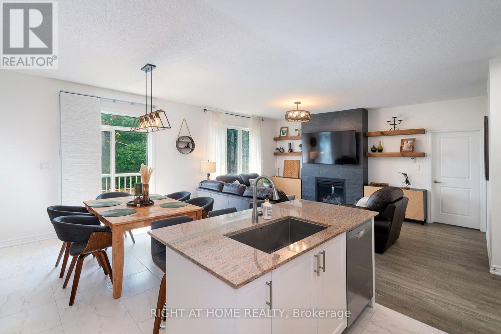 19 HILLCROFT WAY - 13