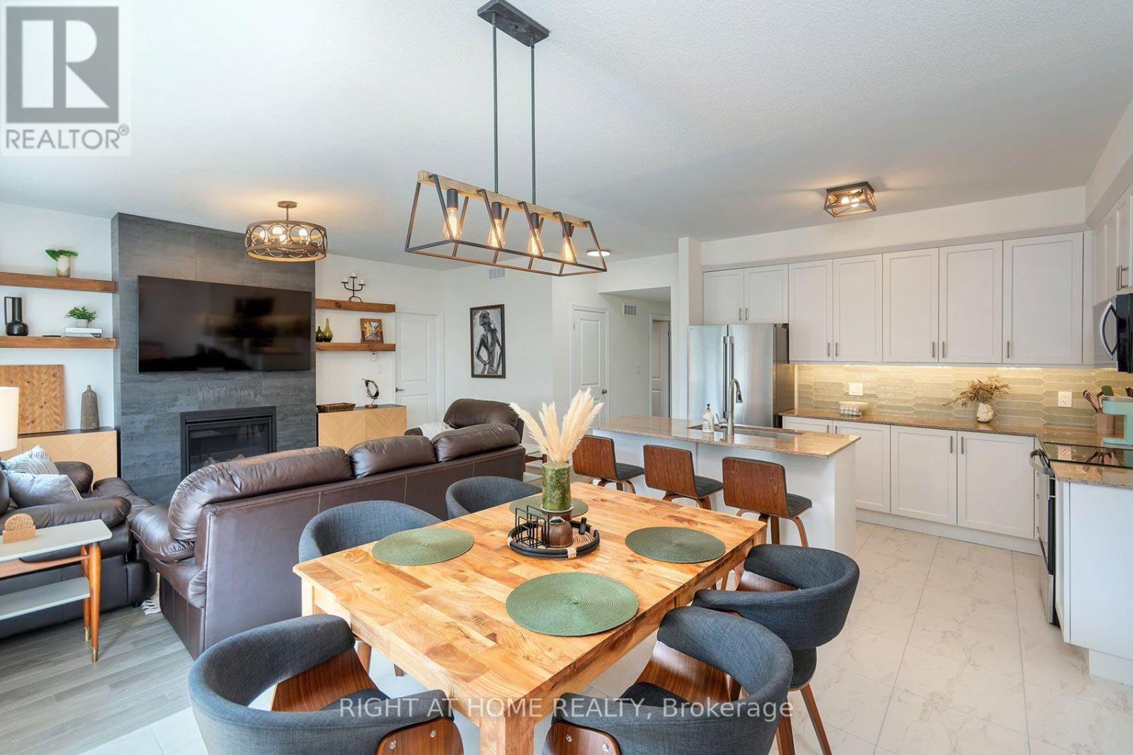19 HILLCROFT WAY - 15