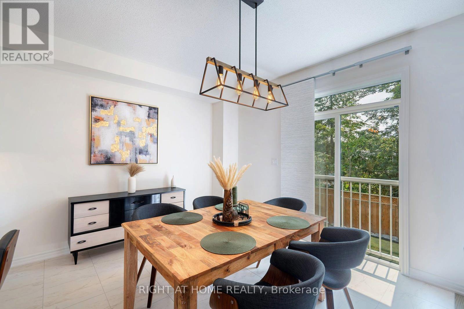 19 HILLCROFT WAY - 16