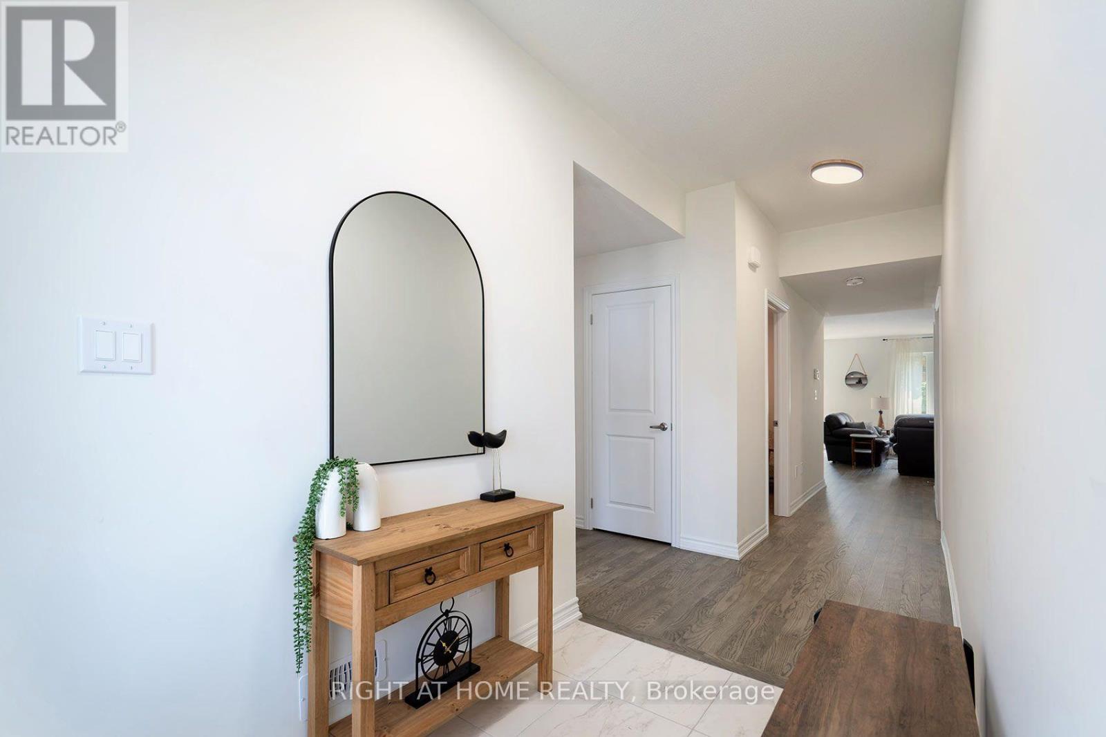 19 HILLCROFT WAY - 7