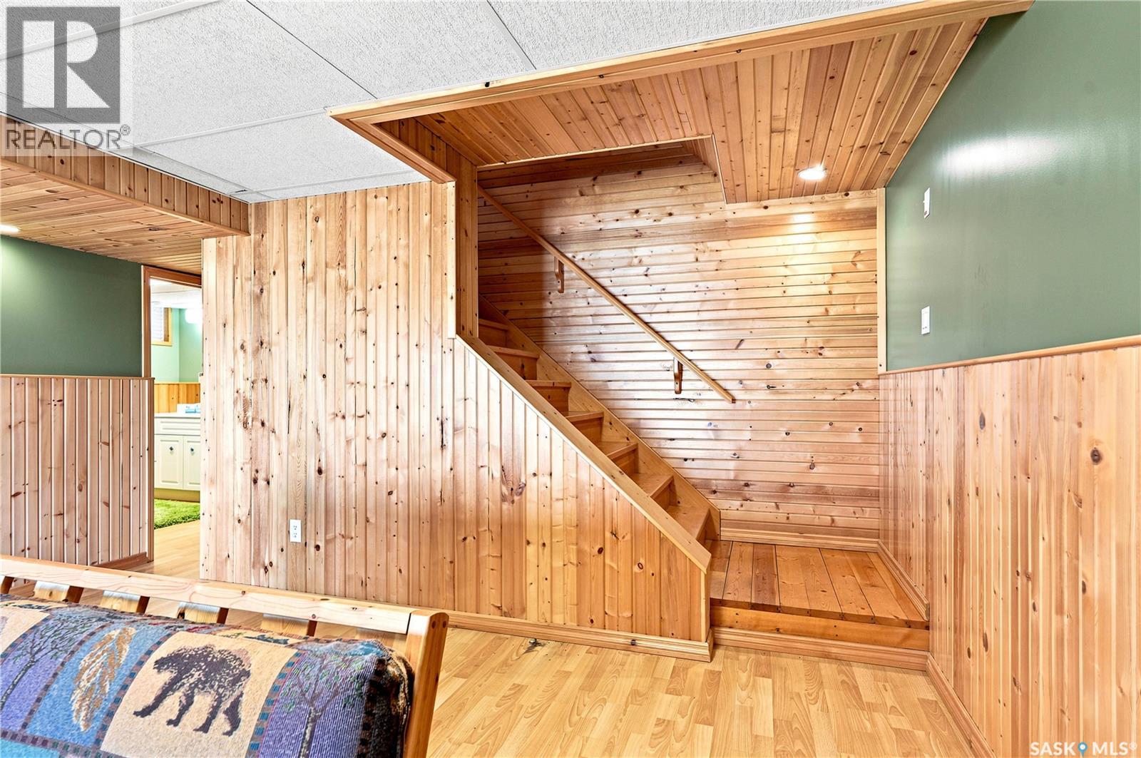 322 Neis DRIVE - 33