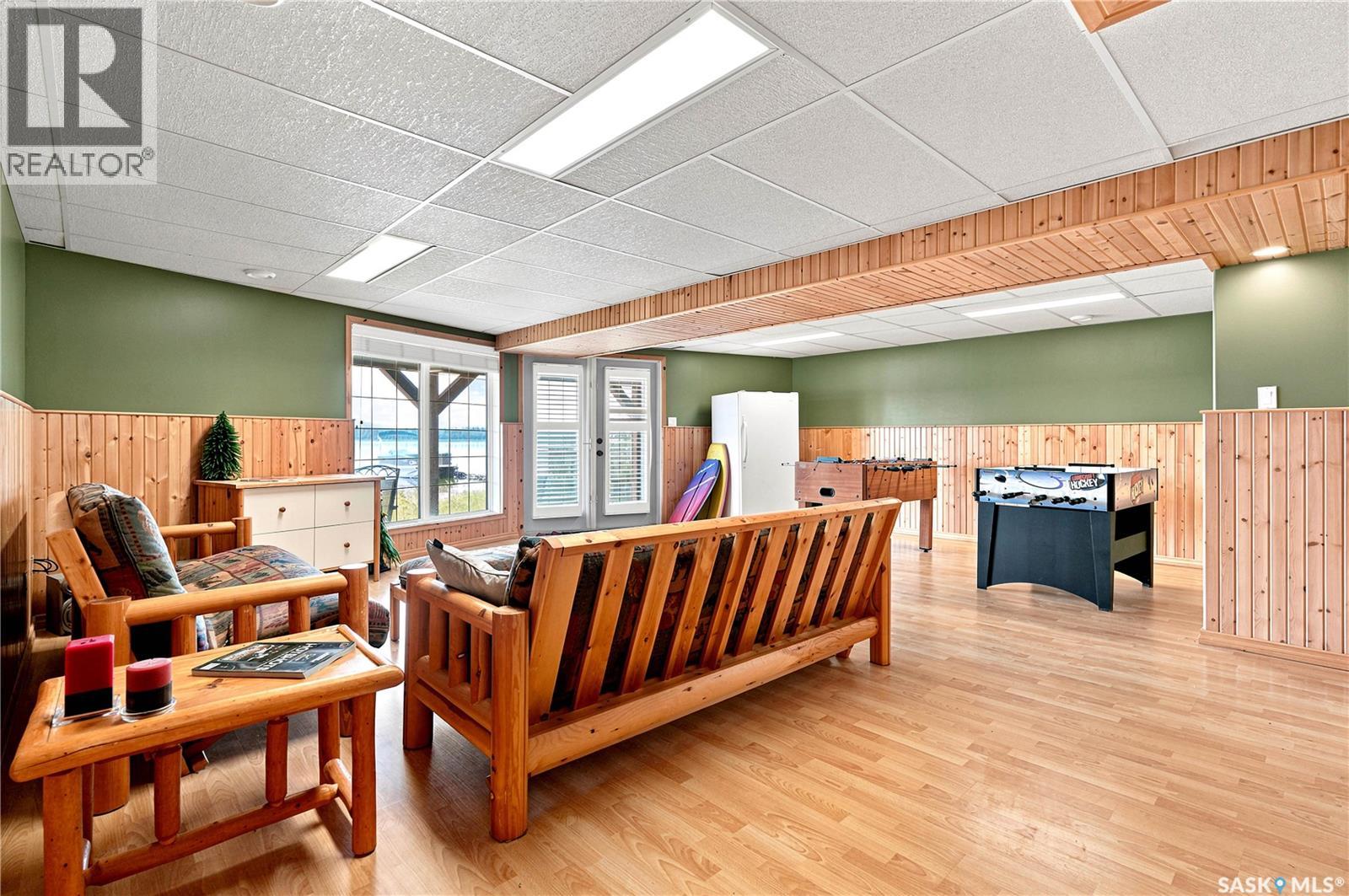 322 Neis DRIVE - 35