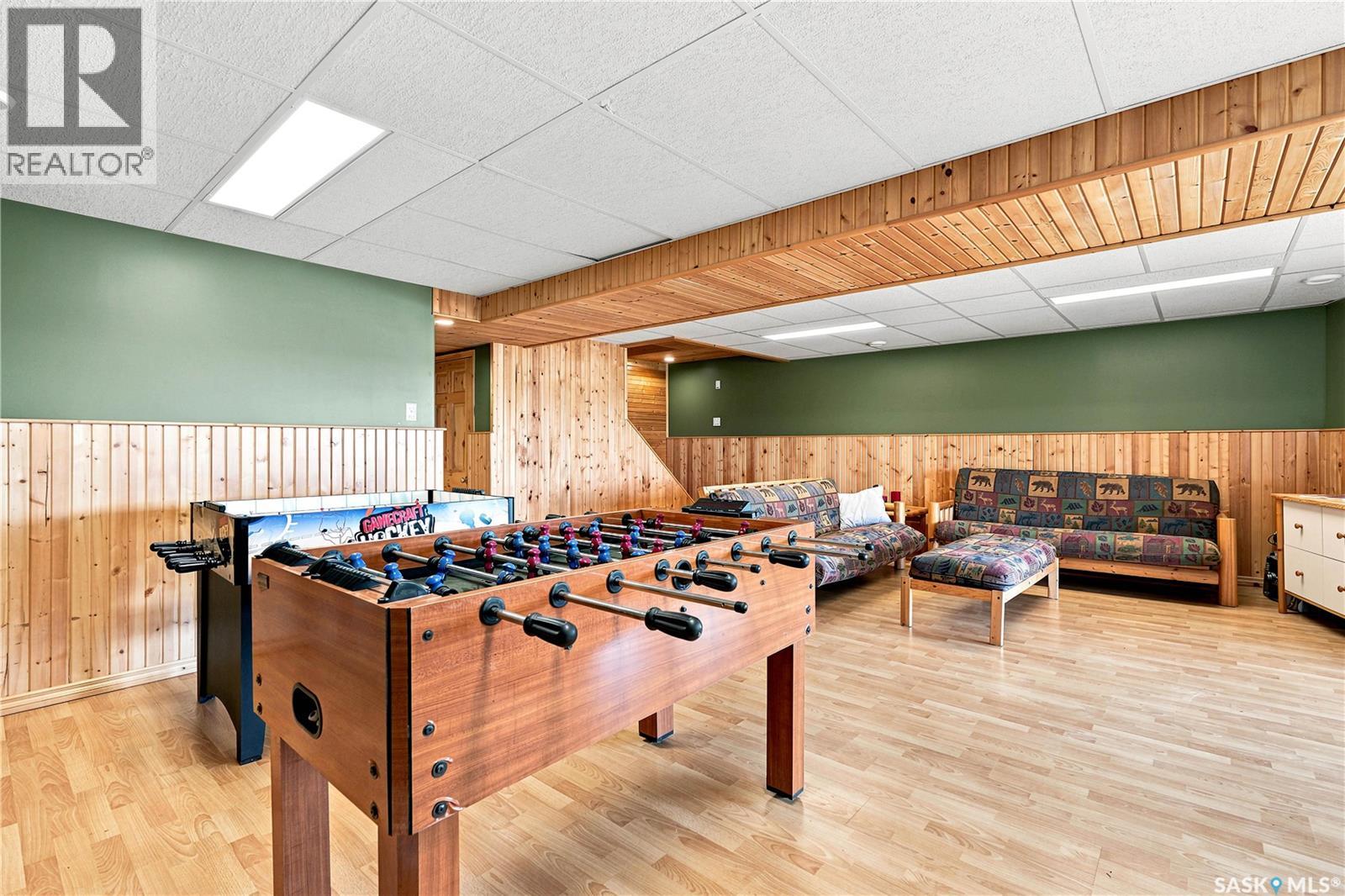 322 Neis DRIVE - 38