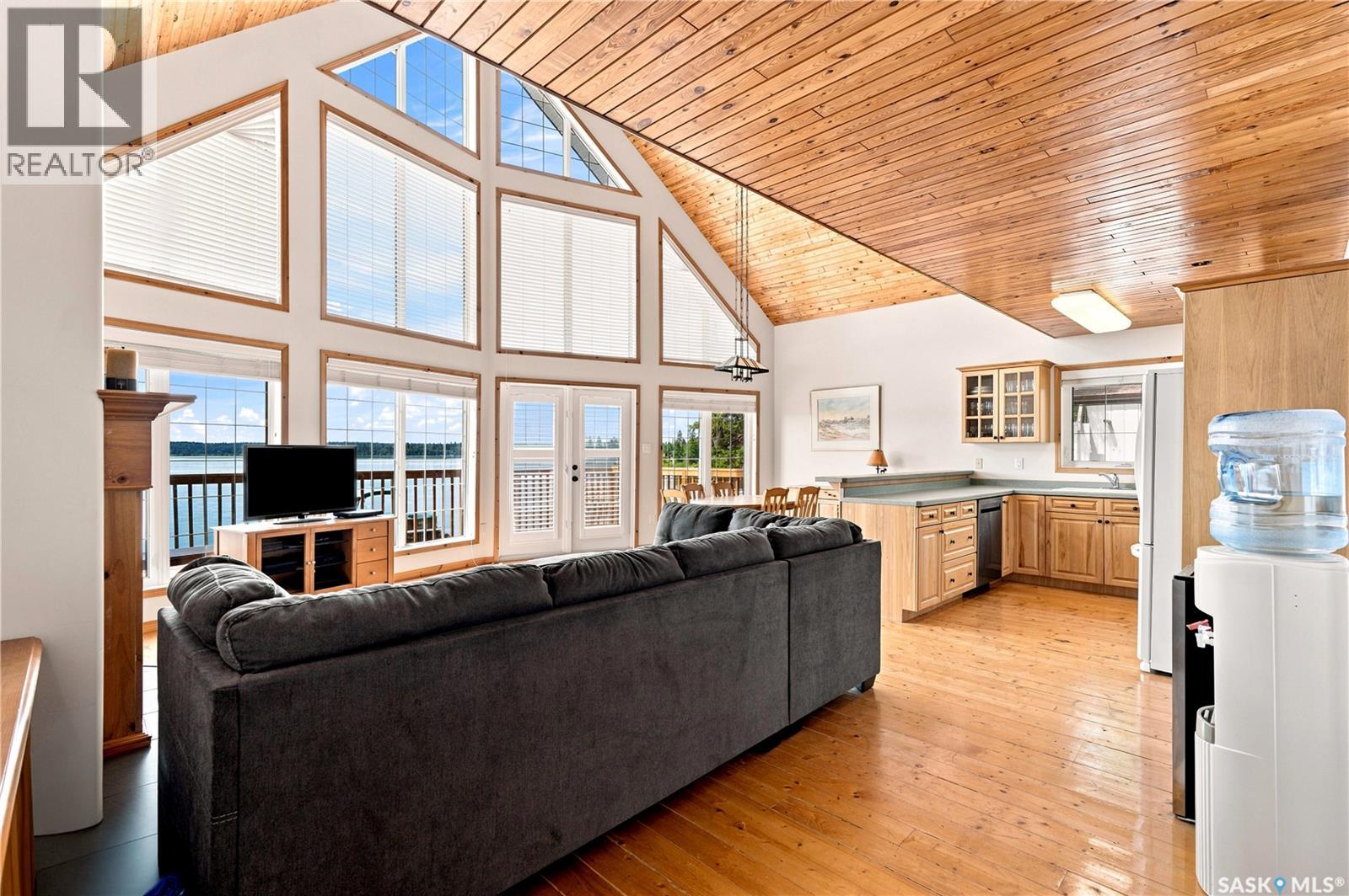 322 Neis DRIVE - Image 4