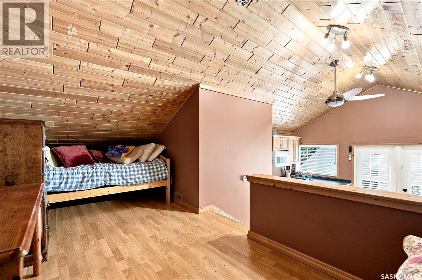 322 Neis DRIVE - 57