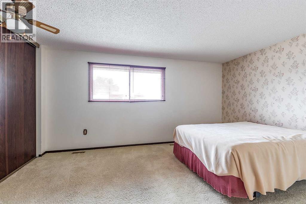 189 Hull Crescent NE - 18