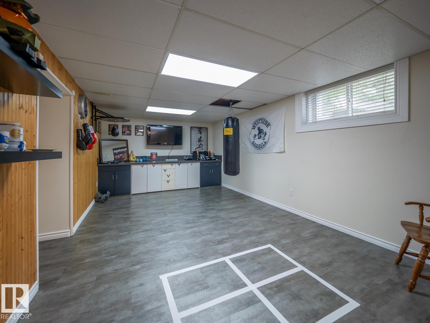 37 SUNNYSIDE CR - 30