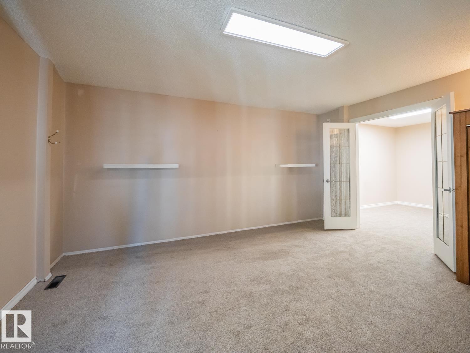 37 SUNNYSIDE Crescent - Photo 19