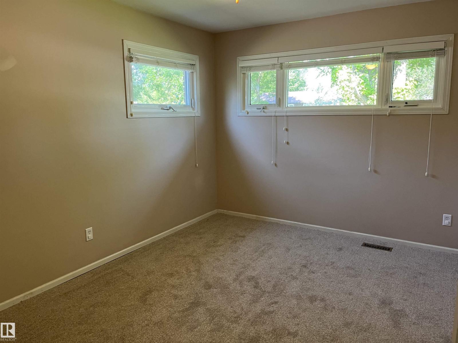 37 SUNNYSIDE Crescent - Photo 23