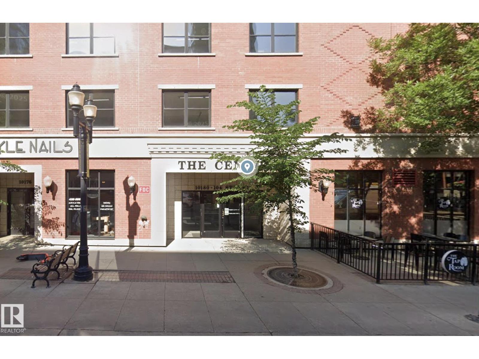 #2401 10180 104 ST NW - 1