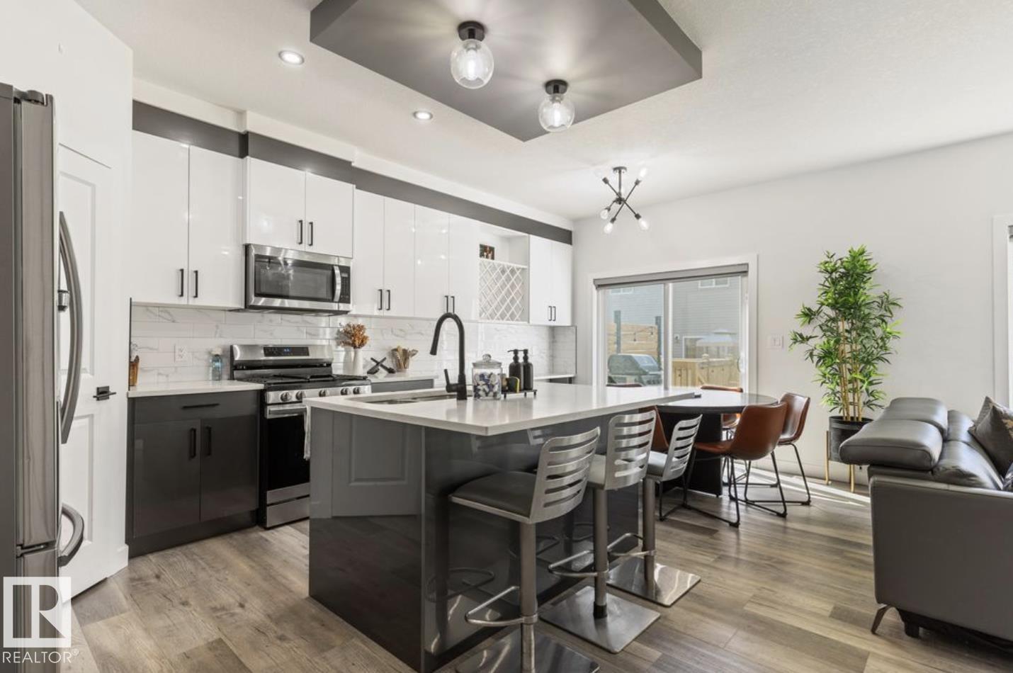 19703 29 Avenue NW, The Uplands, Edmonton photo 4