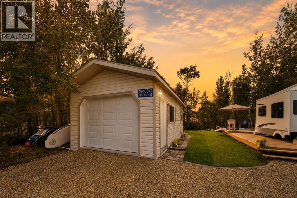 95A, 10042 Township Road 422