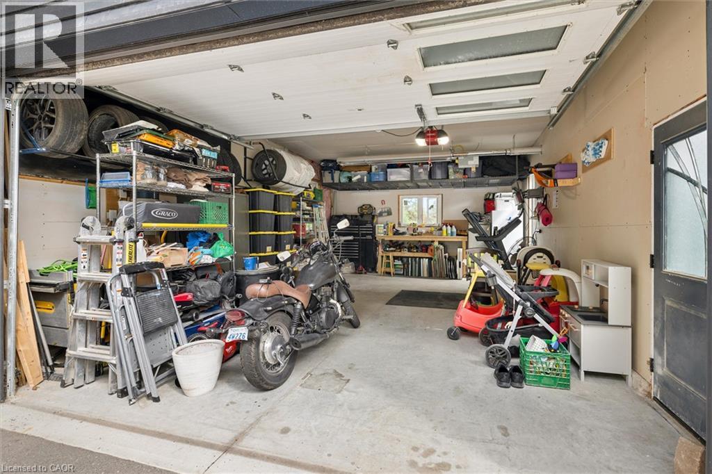 64 WESTBURY Crescent - 46