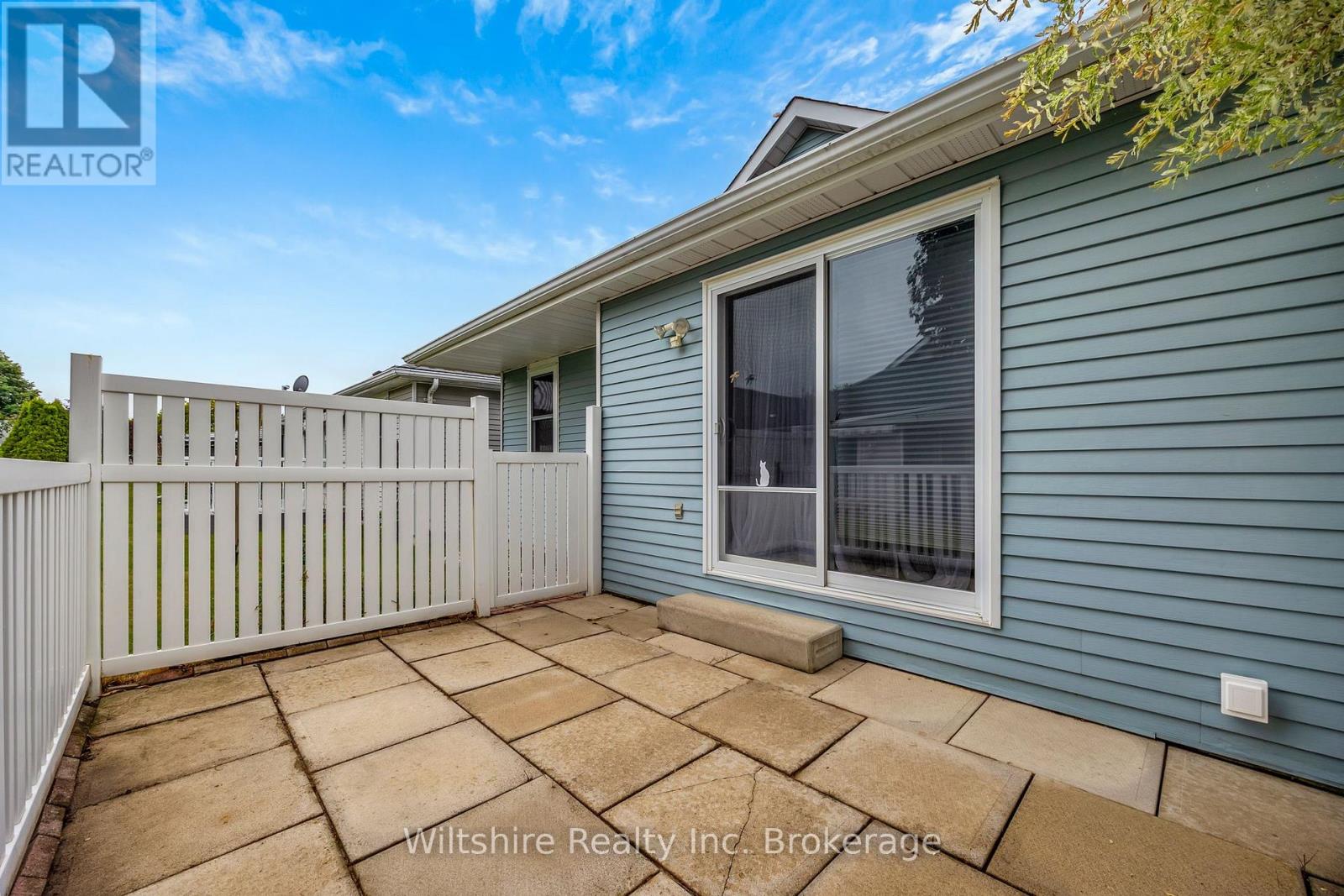 48 SINCLAIR DRIVE - 27