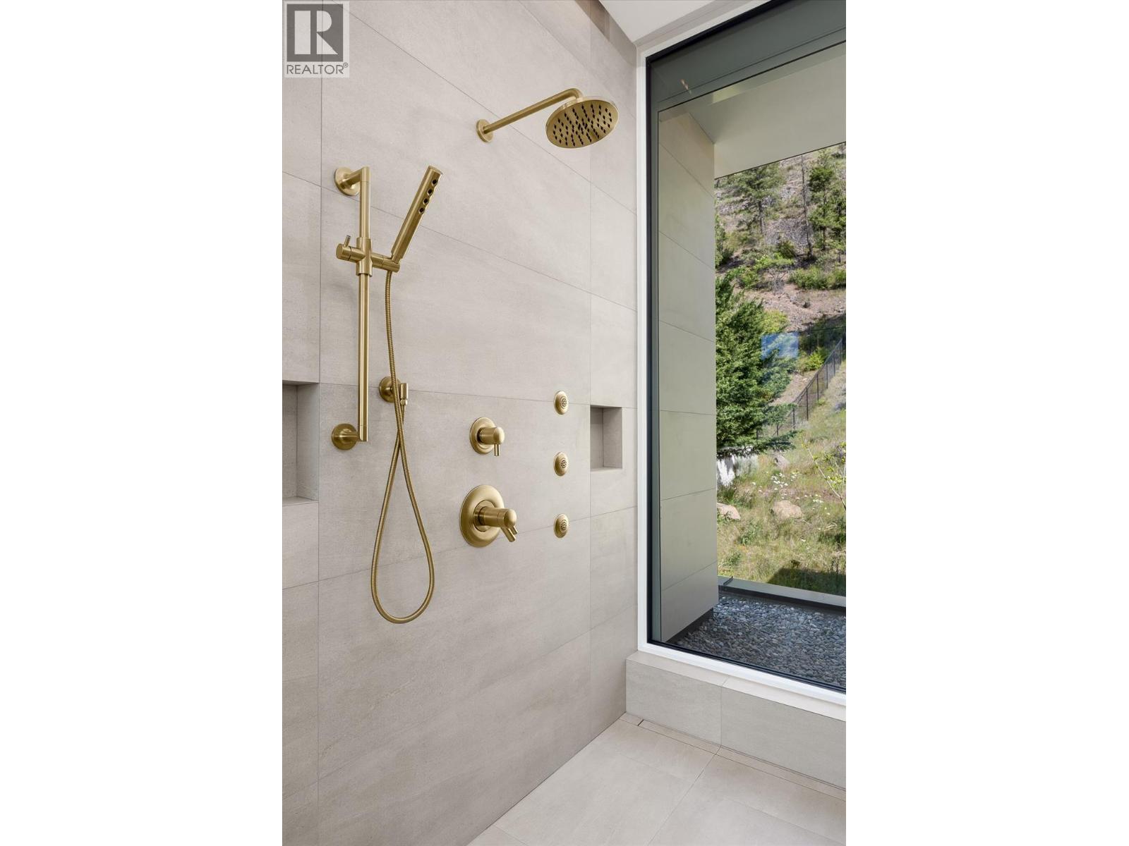 #20 180 Sheerwater Court - Image 33