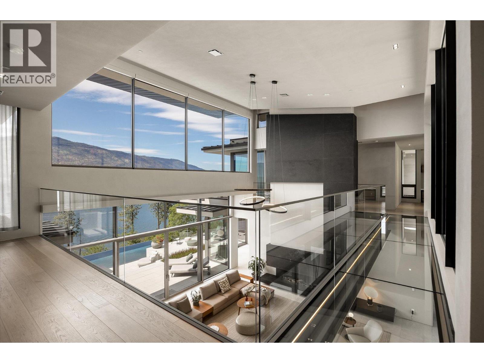 #20 180 Sheerwater Court - 36