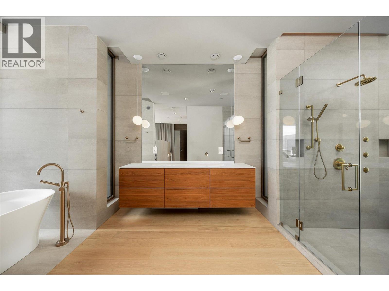 #20 180 Sheerwater Court - Image 31