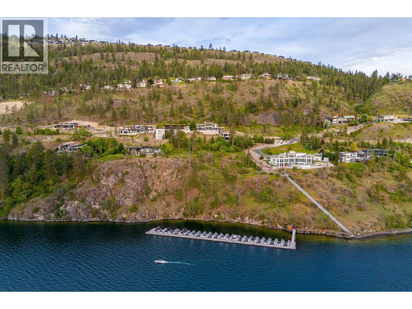 #20 180 Sheerwater Court - 73