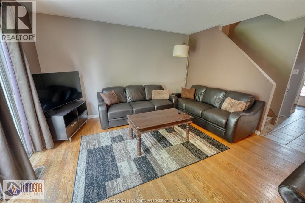1277 CARDINAL CRESCENT - 13