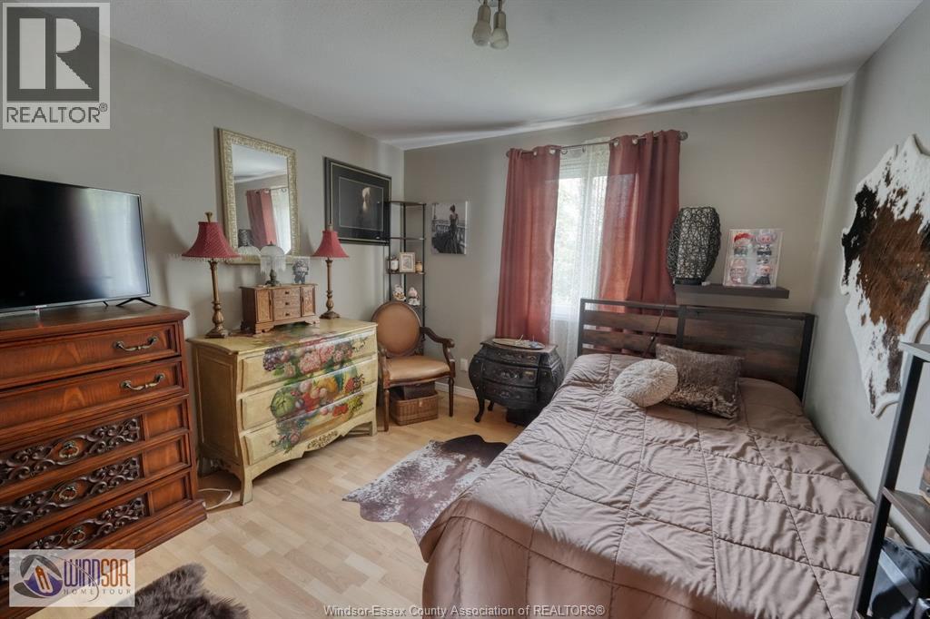 1277 CARDINAL CRESCENT - 23