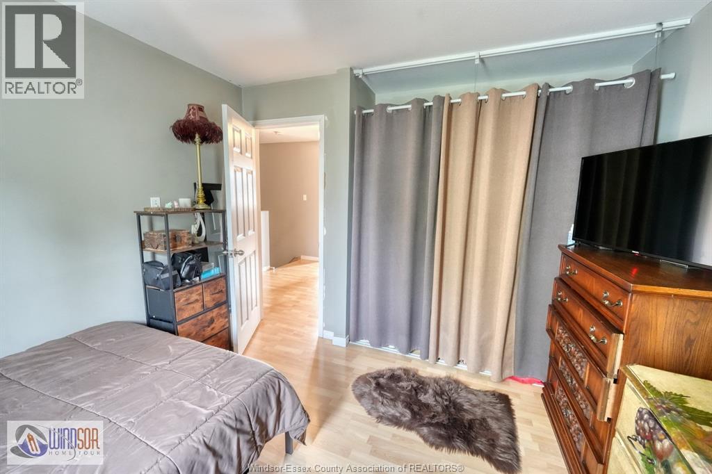 1277 CARDINAL CRESCENT - 26