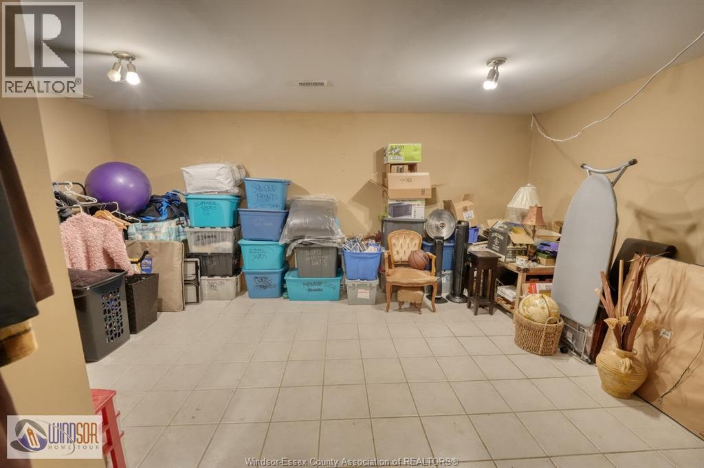 1277 CARDINAL CRESCENT - 29
