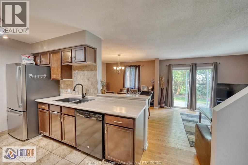 1277 CARDINAL CRESCENT - 4