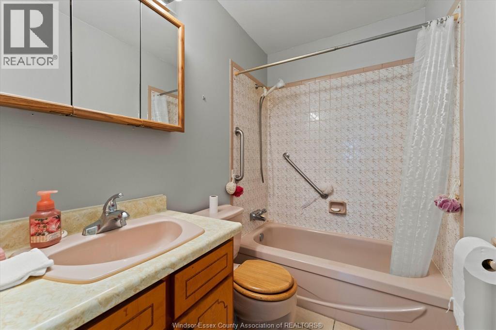 3414 HARRIS STREET - 19