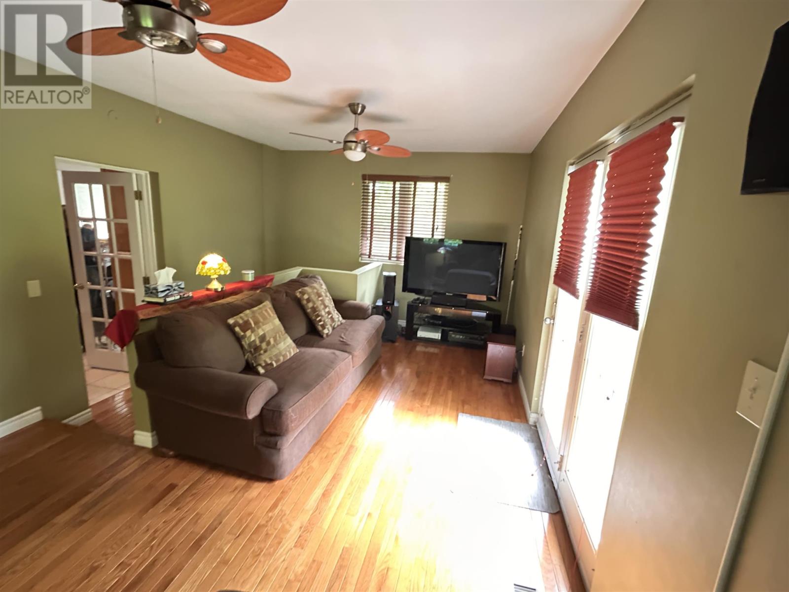 239 Pim ST - 8