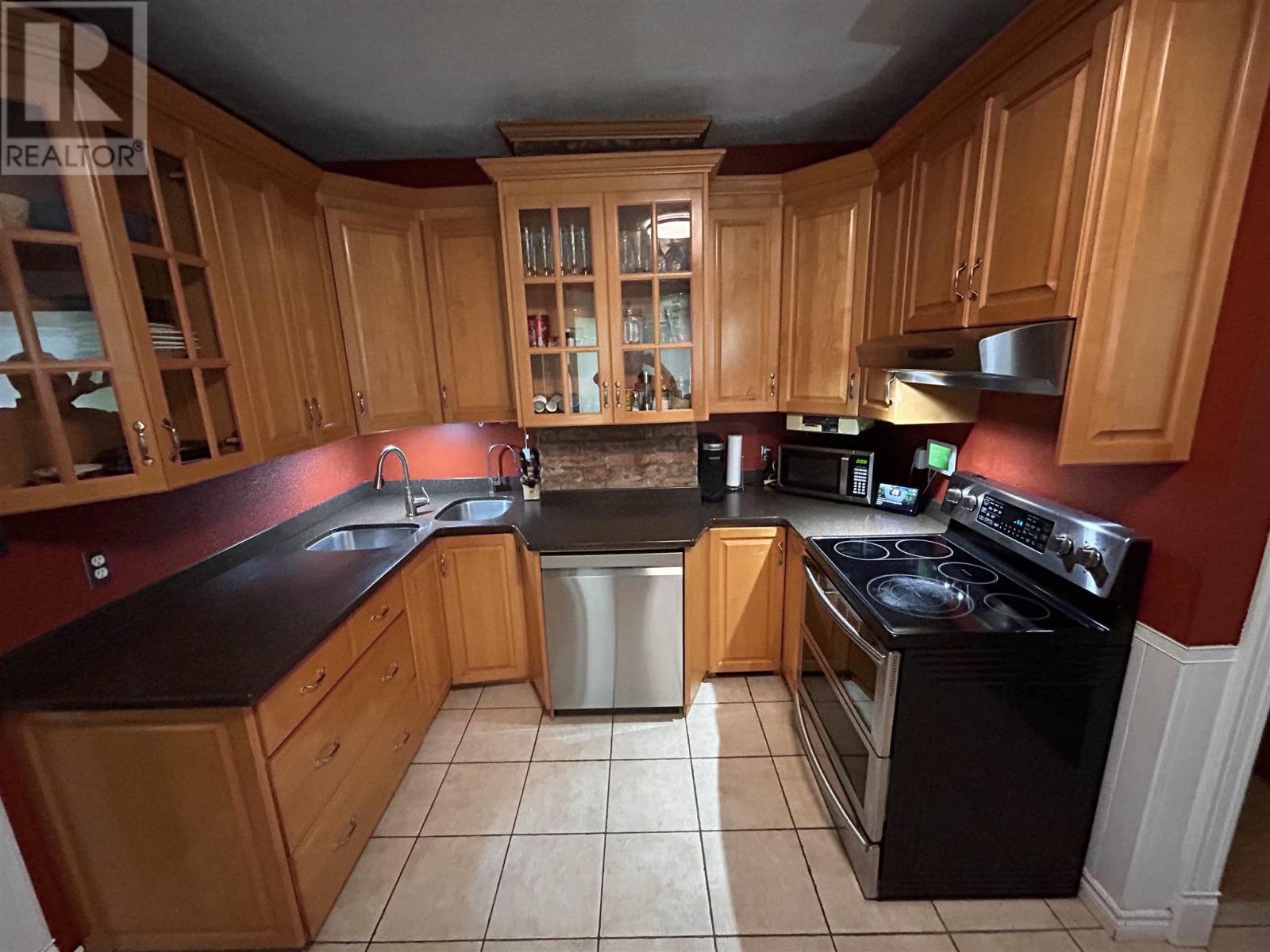 239 Pim ST - 4