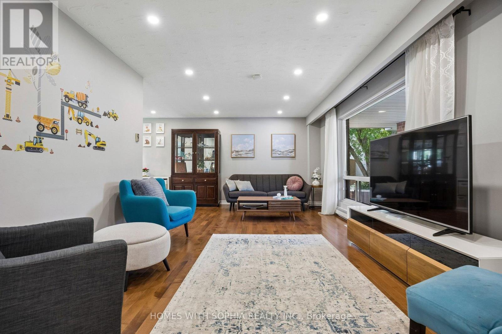 34 RUSTYWOOD DRIVE - 11