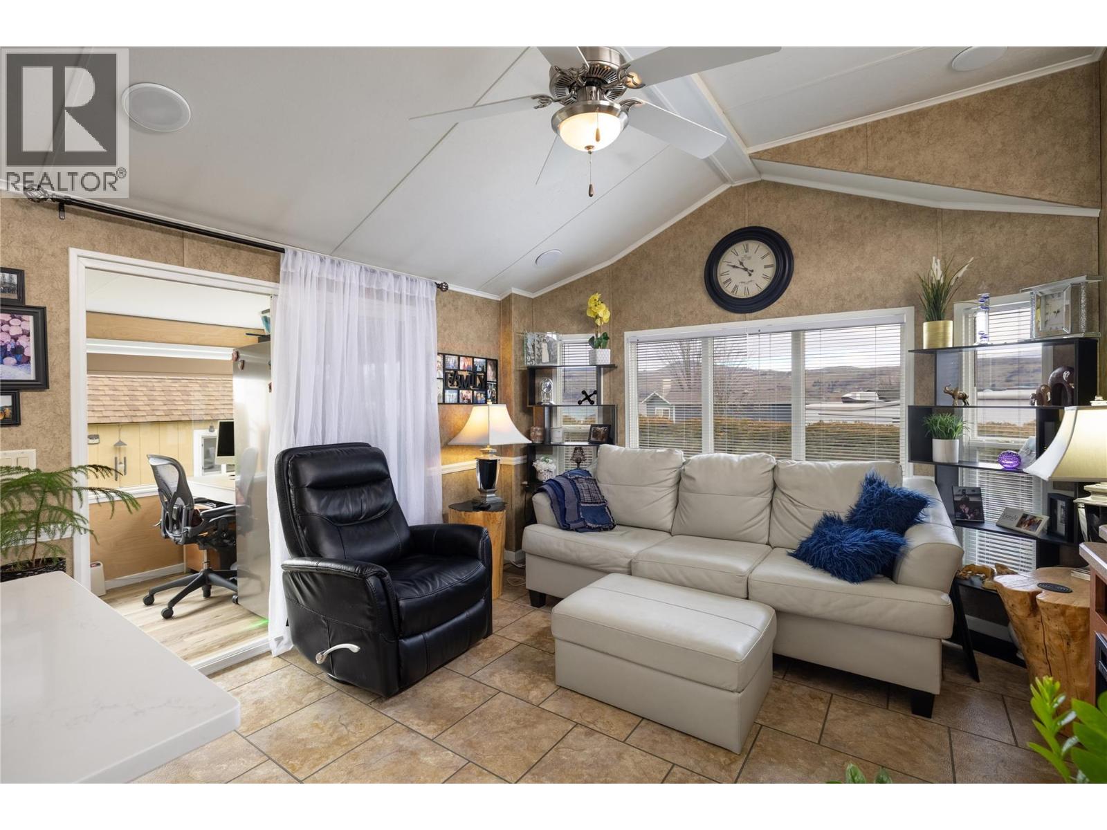 #33 8000 Highland Road - 11