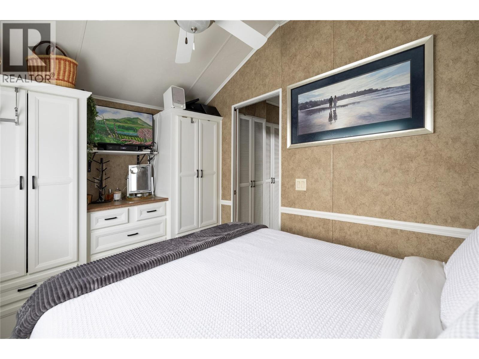 #33 8000 Highland Road - 15