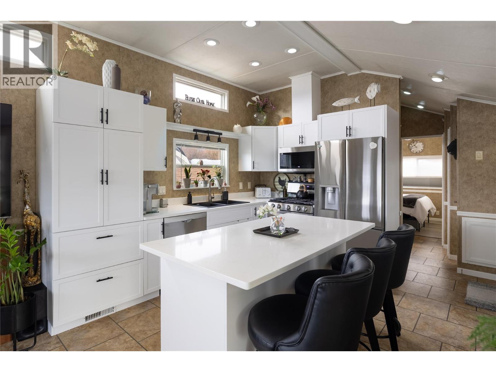#33 8000 Highland Road - 9
