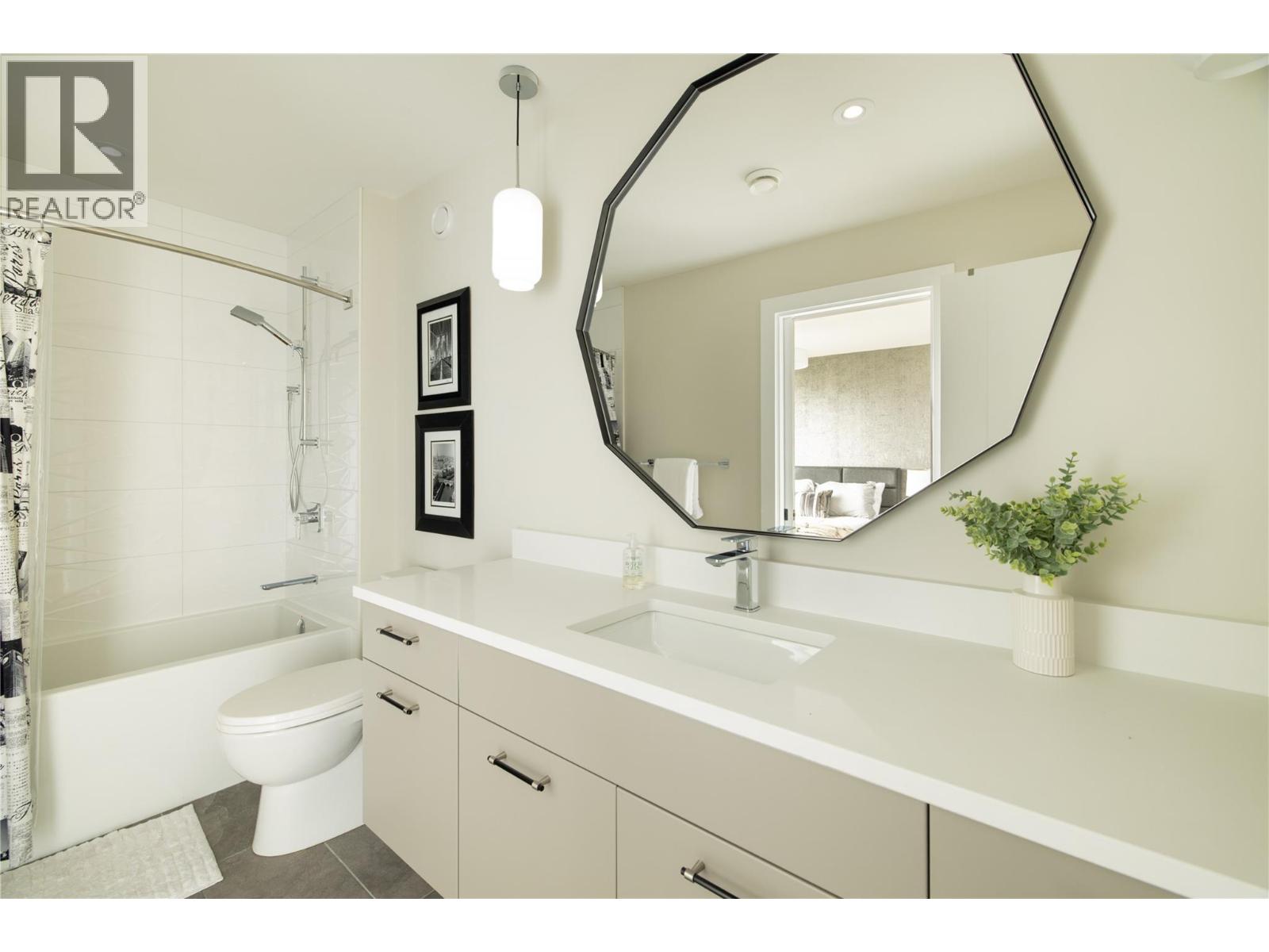 605 Clifton Court - 40