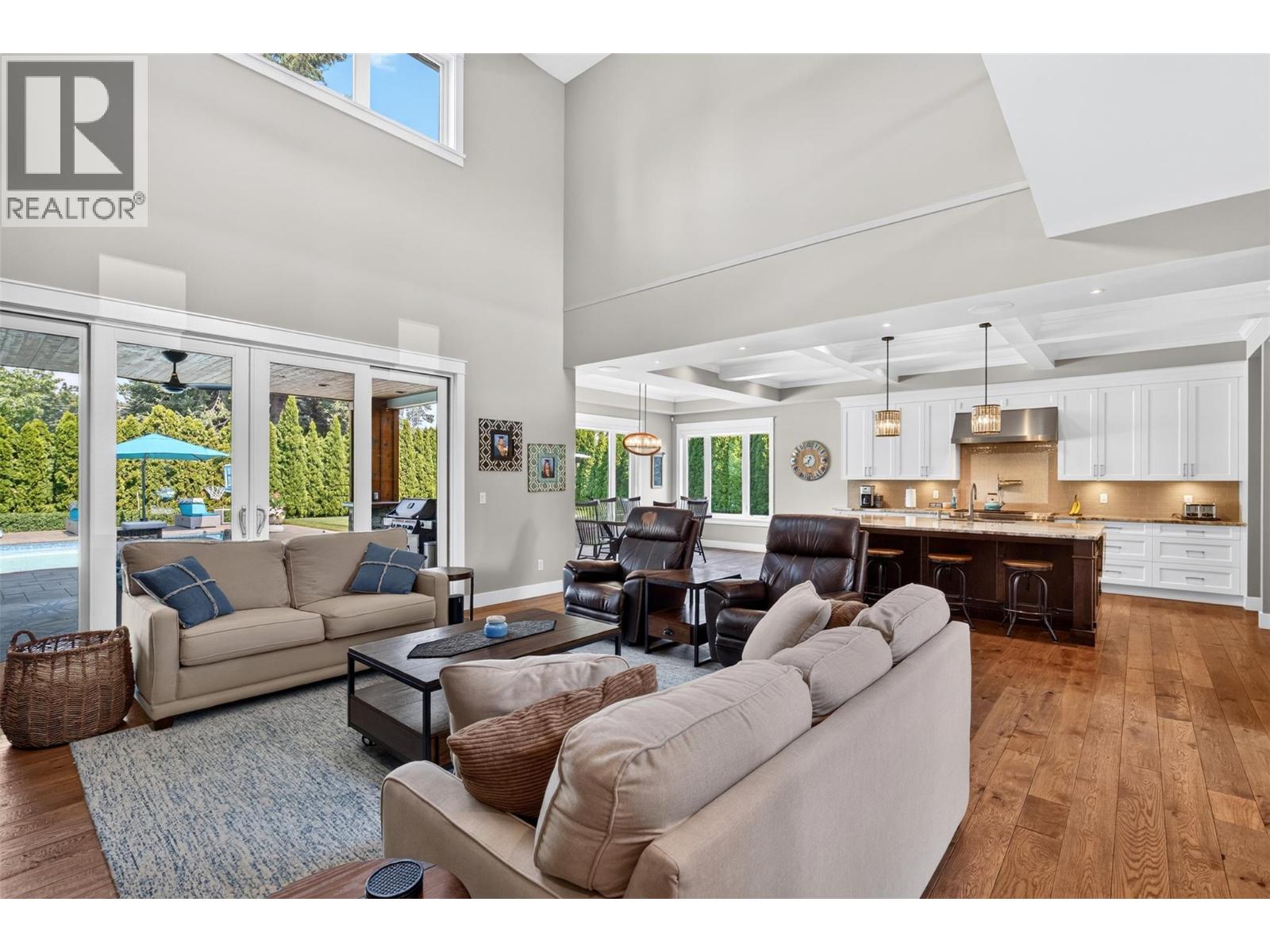 438 Farris Road - 10