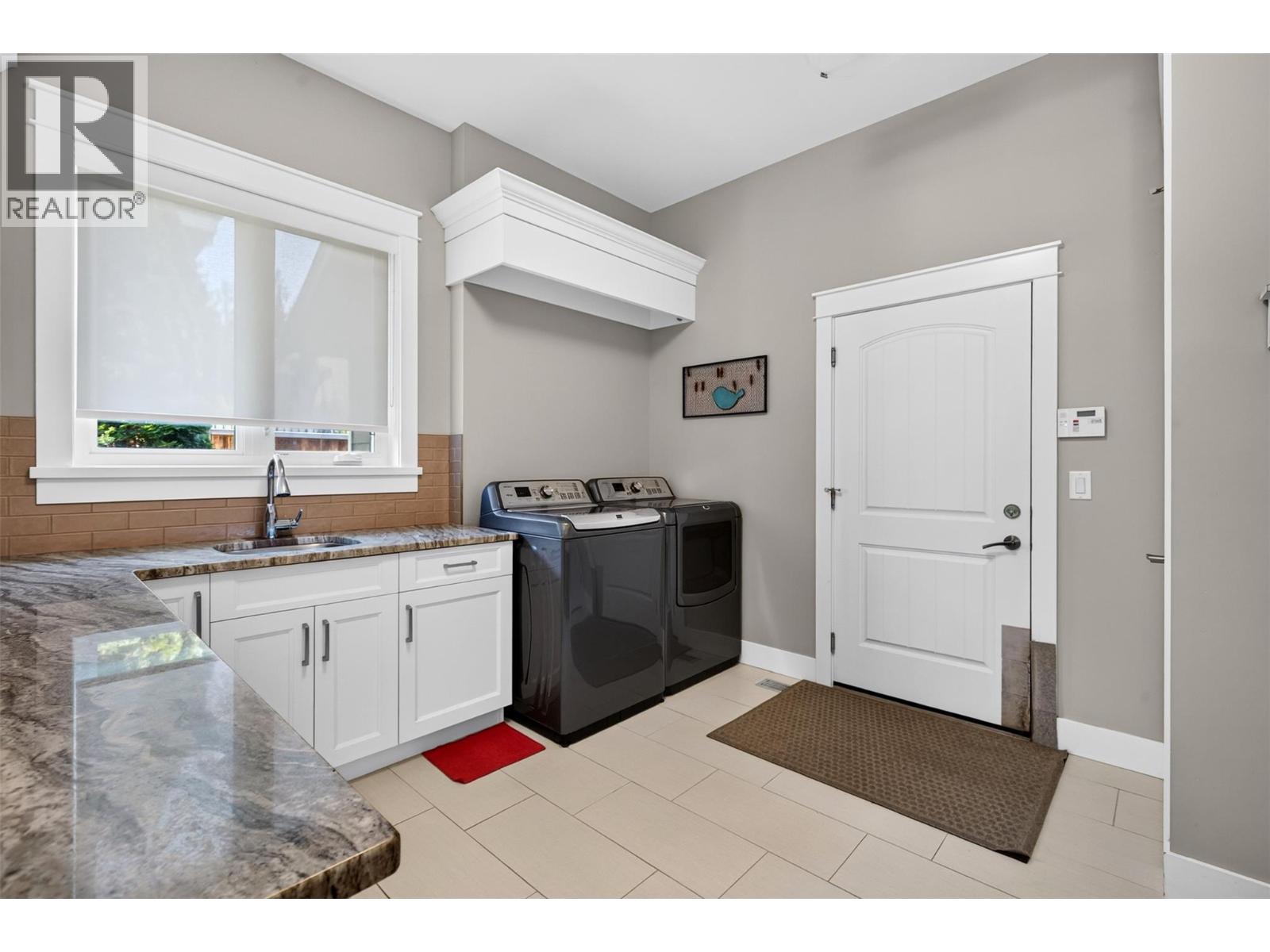 438 Farris Road - 17