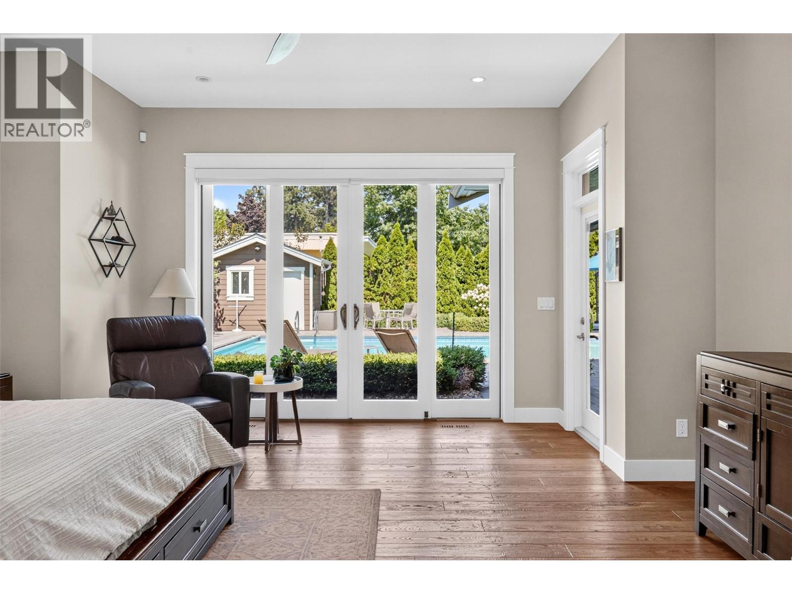 438 Farris Road - 25