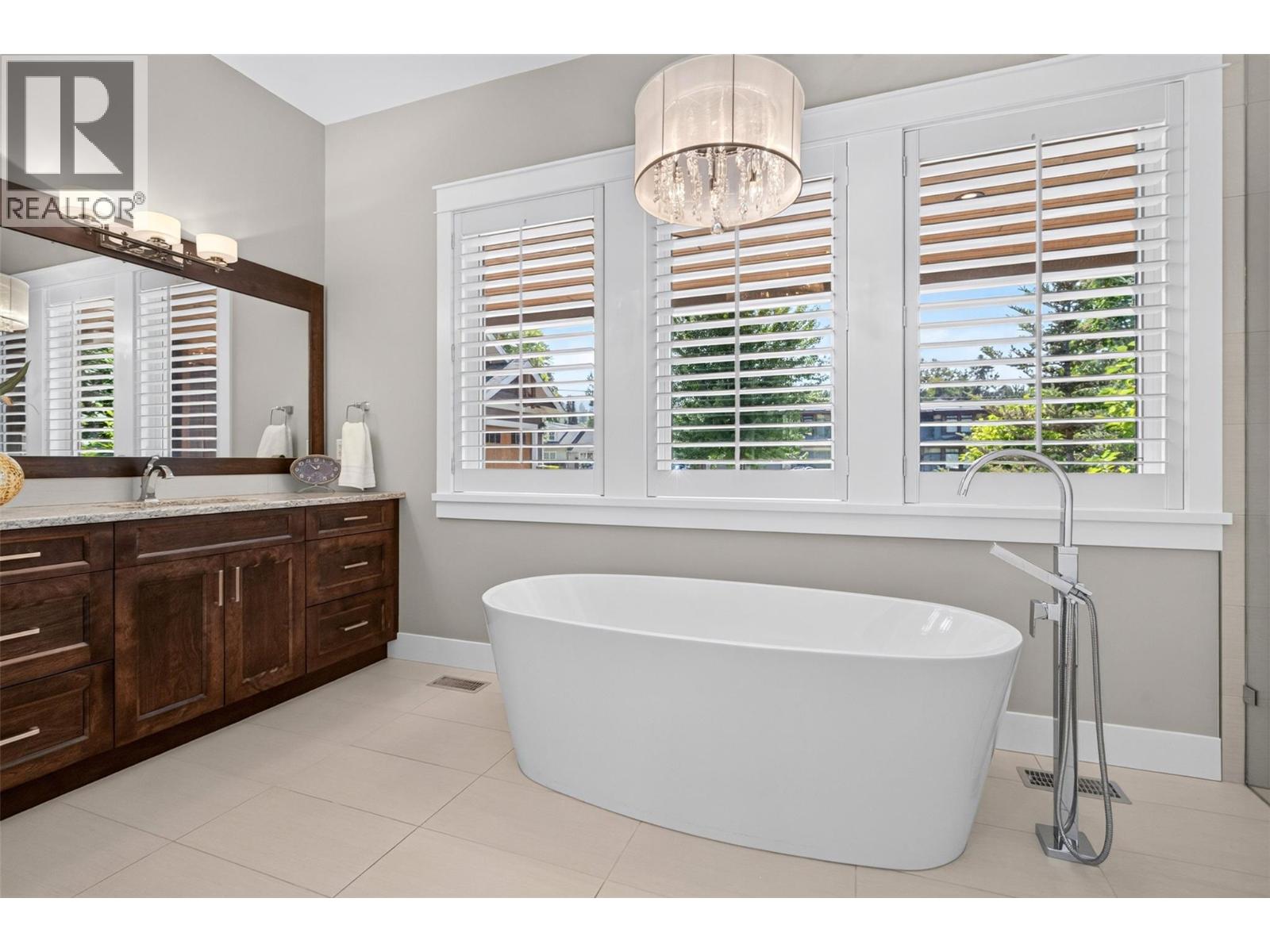 438 Farris Road - 27