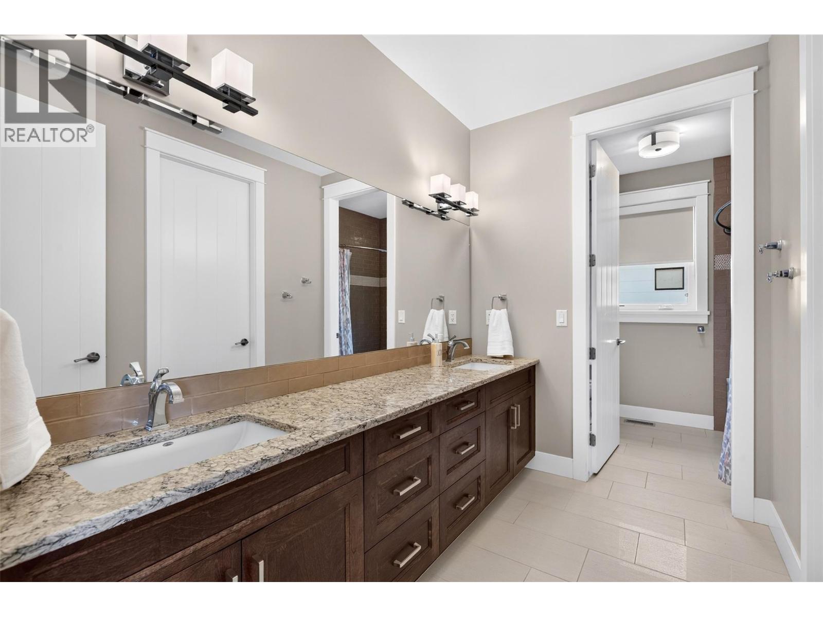 438 Farris Road - 36