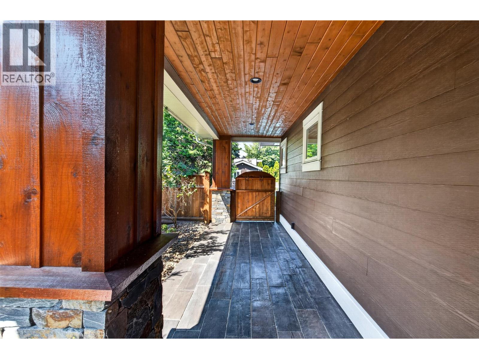 438 Farris Road - 55