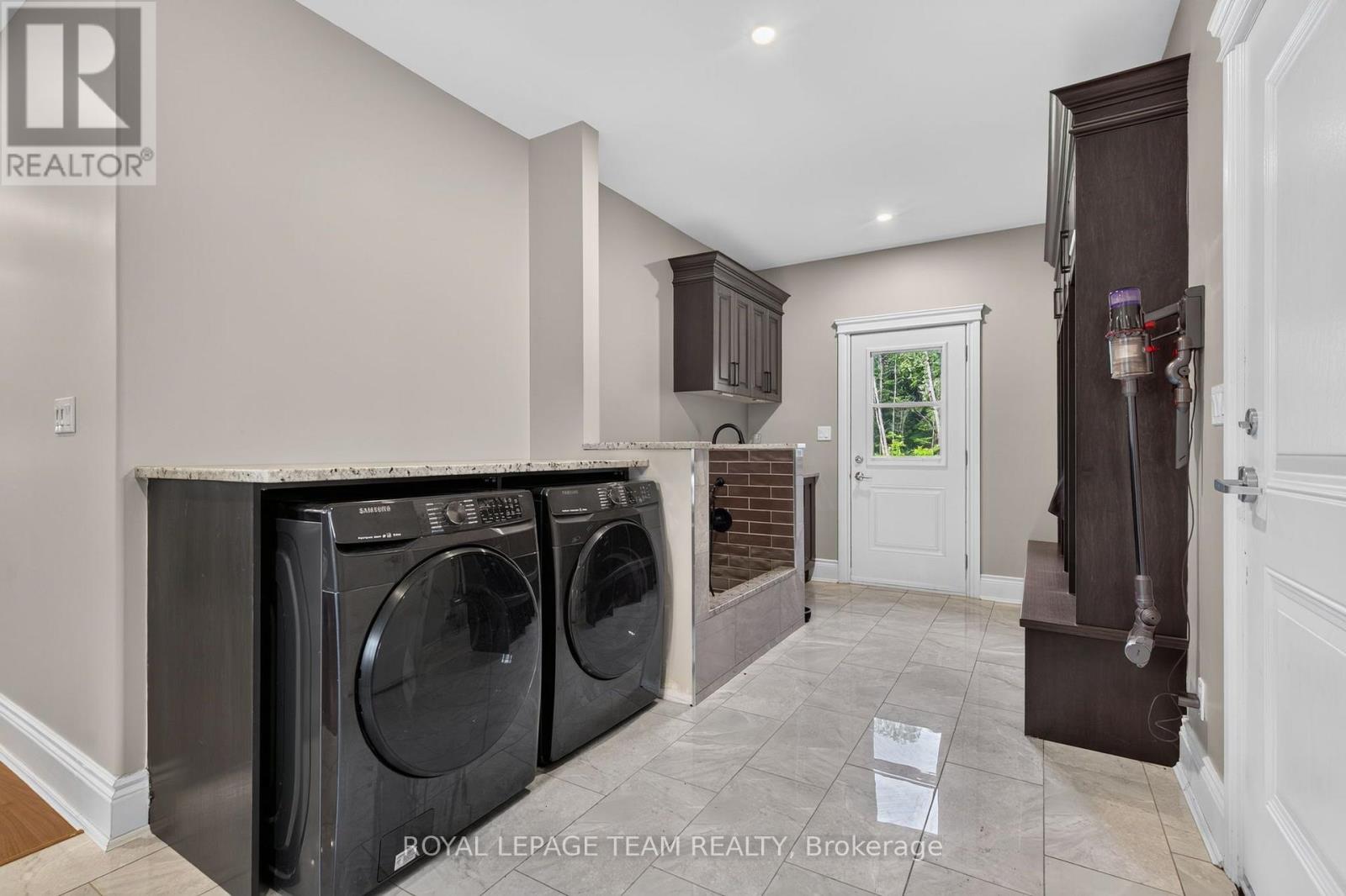 74 SMITH ROAD - Image 24