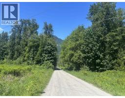 146 Doghaven Lane, Squamish, BC V8B0C2 Photo 8