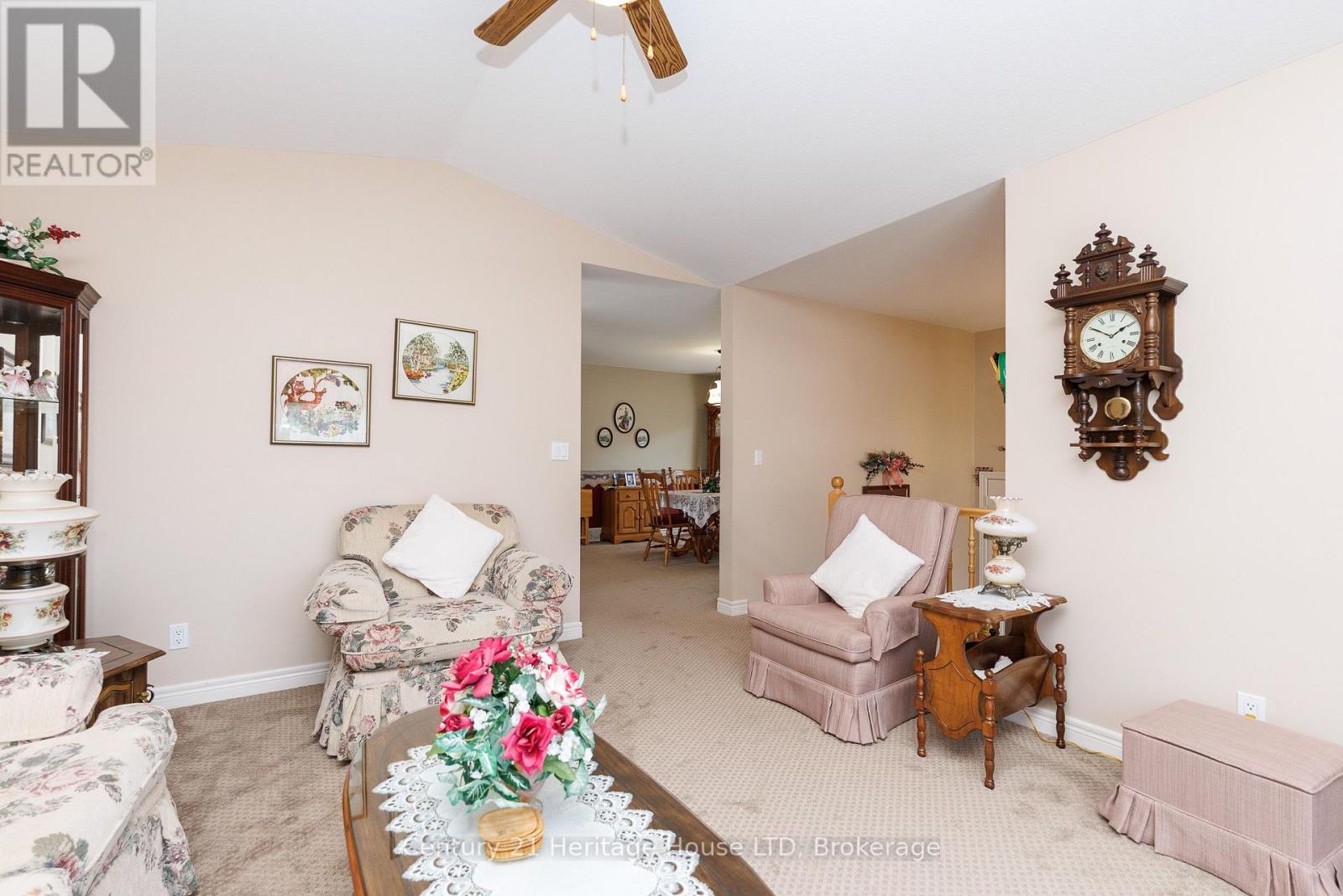 121 ROCHELLE CRESCENT - Image 11