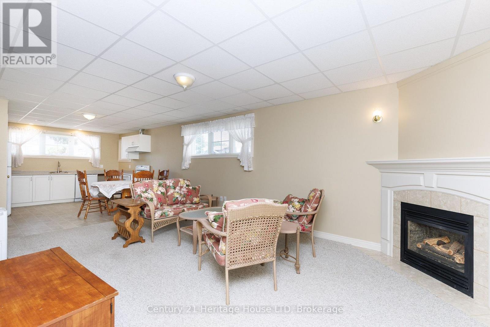 121 ROCHELLE CRESCENT - Image 25