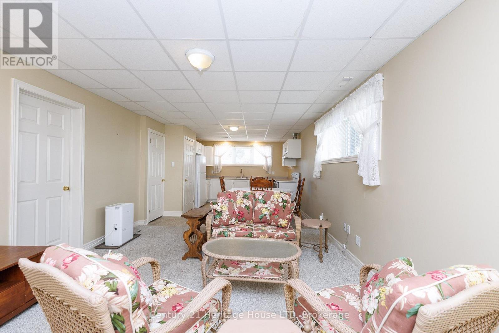 121 ROCHELLE CRESCENT - Image 26