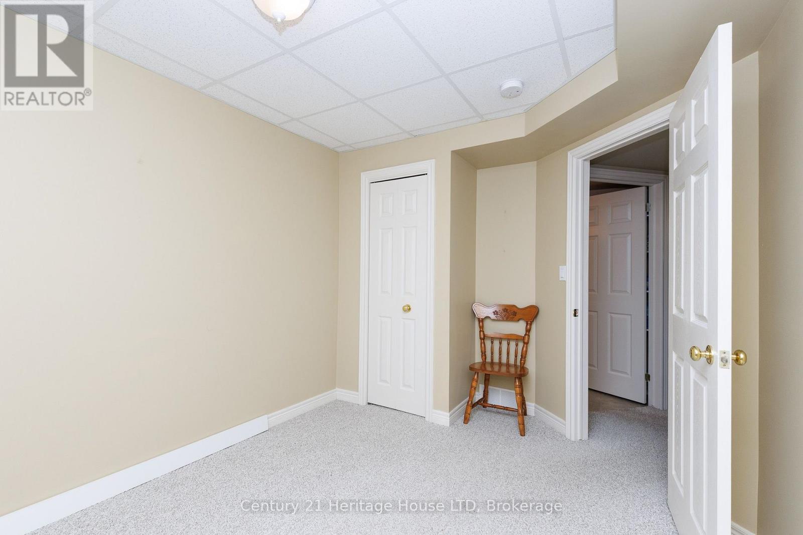 121 ROCHELLE CRESCENT - Image 32