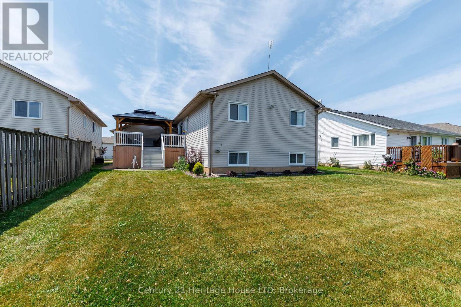 121 ROCHELLE CRESCENT - Image 36