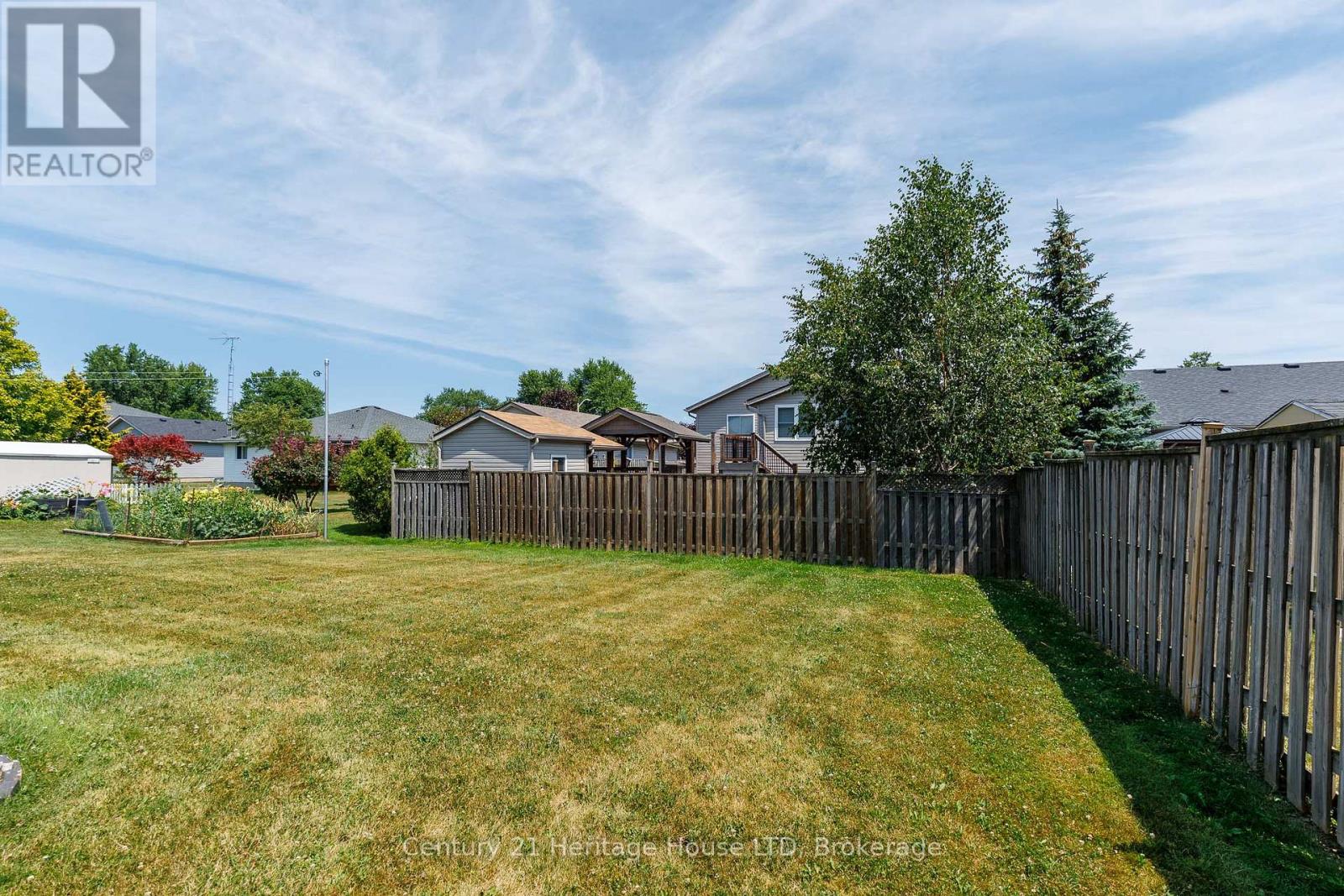 121 ROCHELLE CRESCENT - Image 37